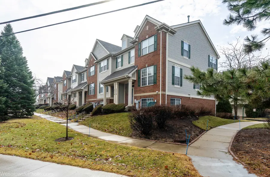 207 N Louis Street #B, Mount Prospect, IL 60056 - #2