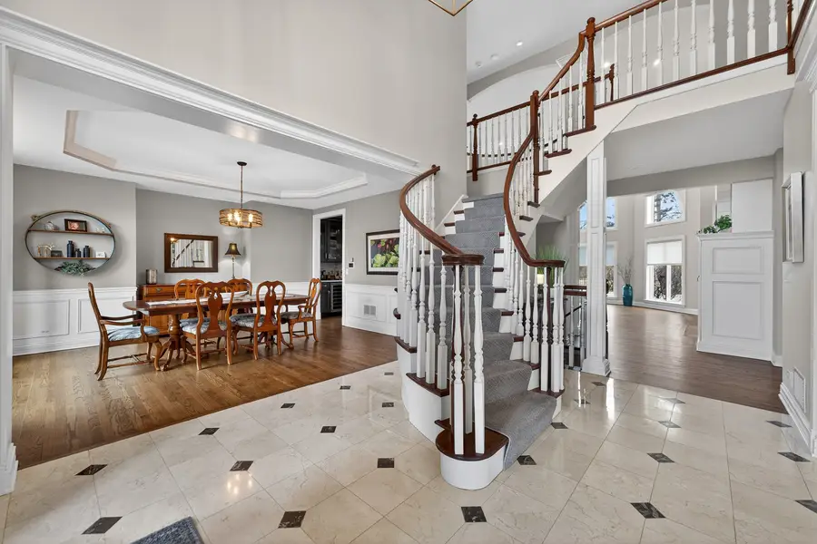 38W509 Golfview Court, Saint Charles, IL 60175 - #3