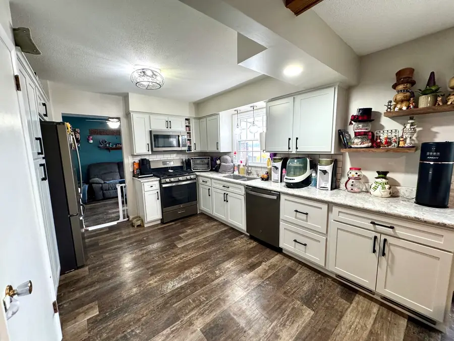 1048 Lora Avenue, Princeton, IL 61356 - #2