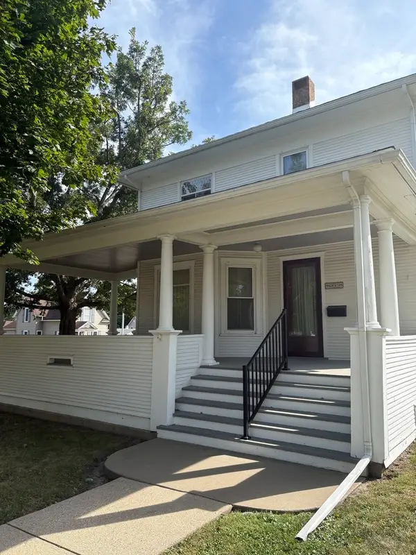 401 10th Street, Dewitt, IA 52742