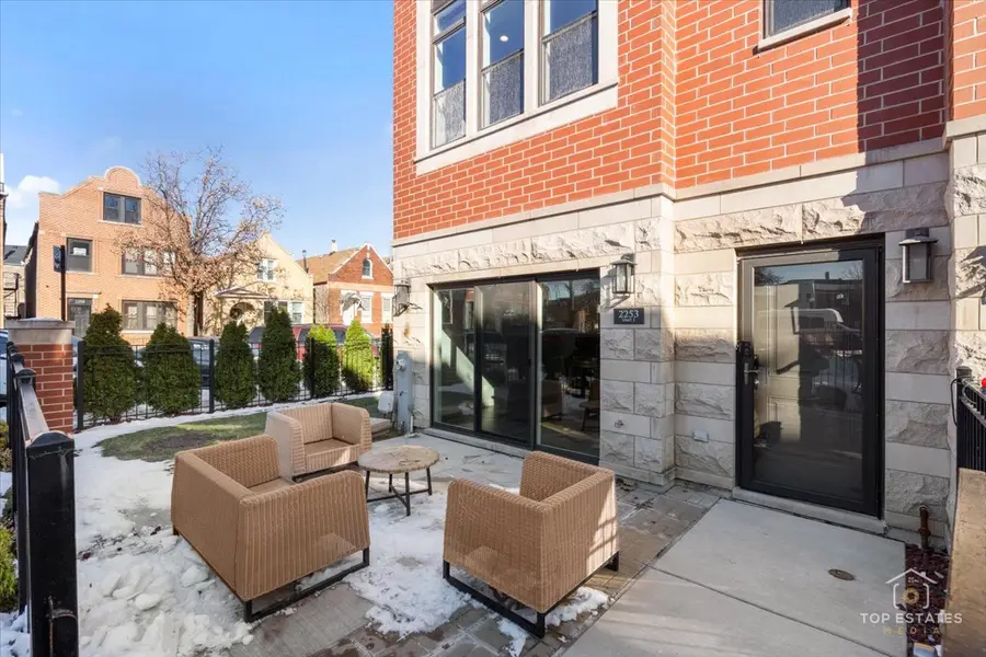 2253 W Coulter Street #1, Chicago, IL 60608 - #2