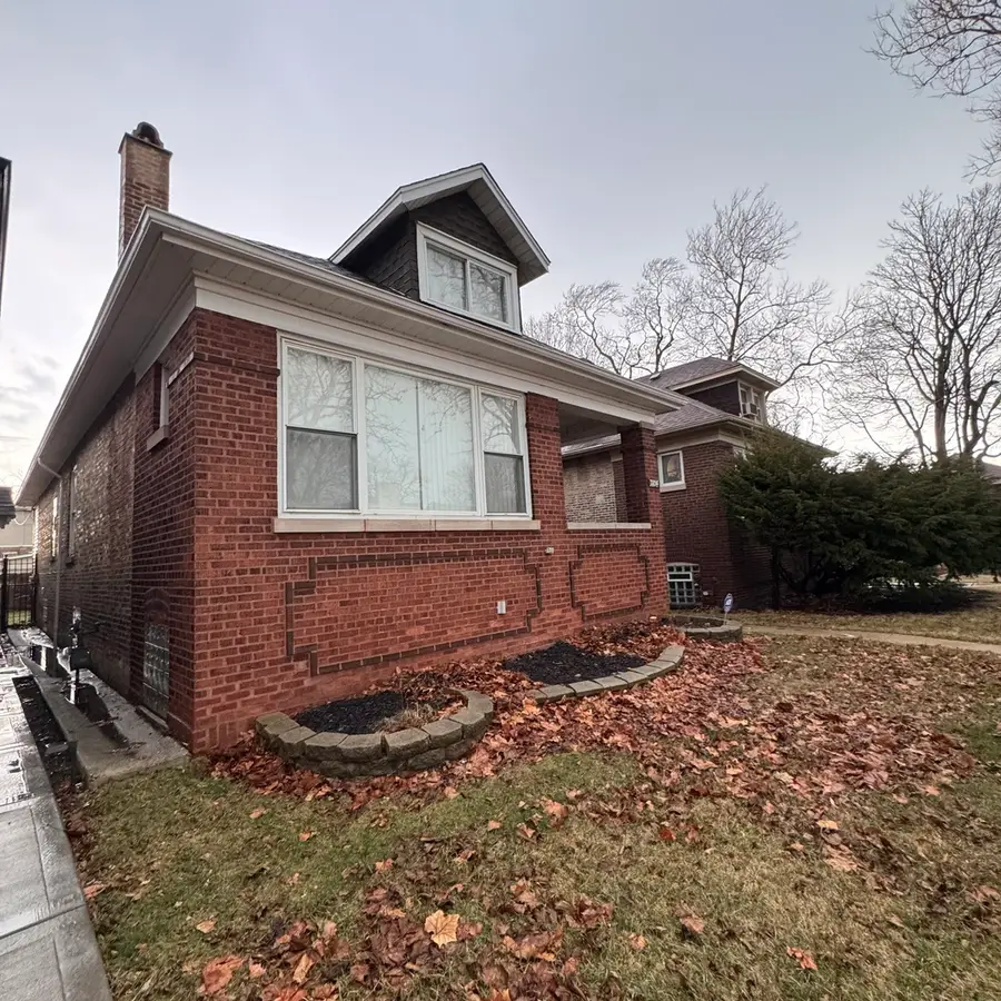 7804 S Paxton Avenue, Chicago, IL 60649 - #2