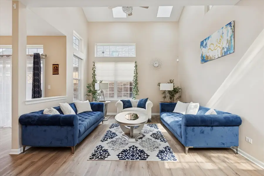 1618 Astor Avenue, Oakbrook Terrace, IL 60181 - #2