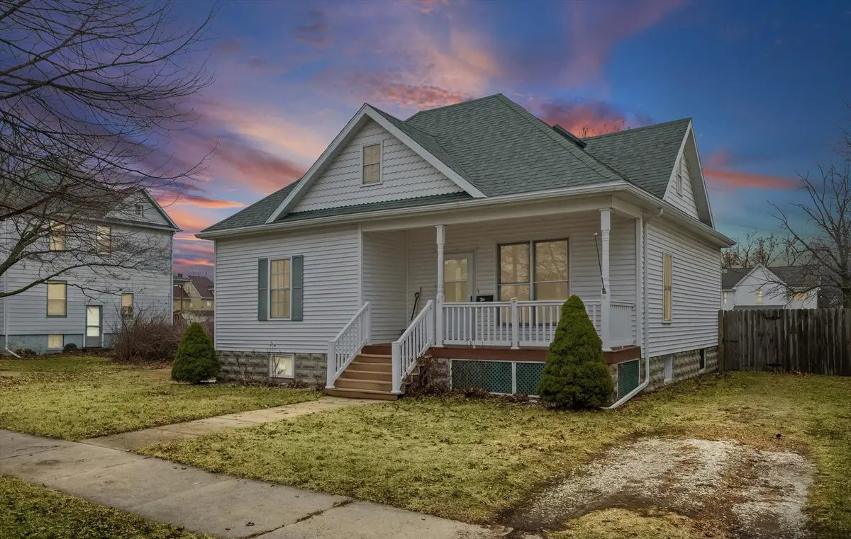 319 E Orleans Street, Paxton, IL 60957 - #1