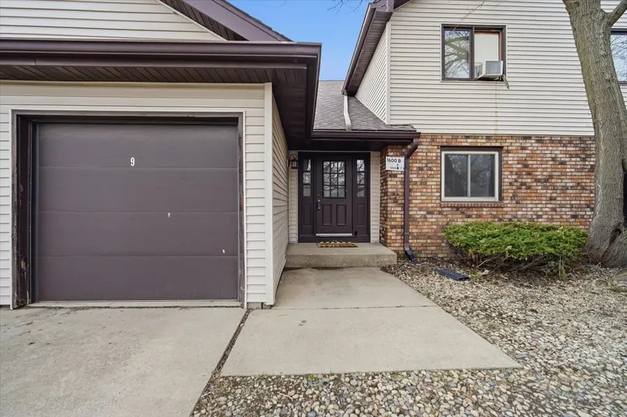 1600 Northbrook #B9, Normal, IL 61761 - #2