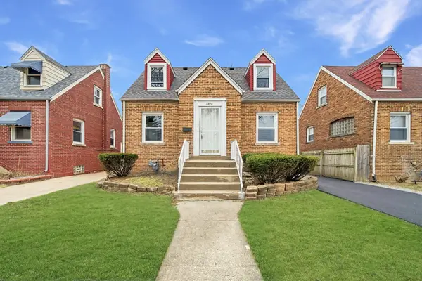 1925 S 22nd Avenue, Maywood, IL 60153