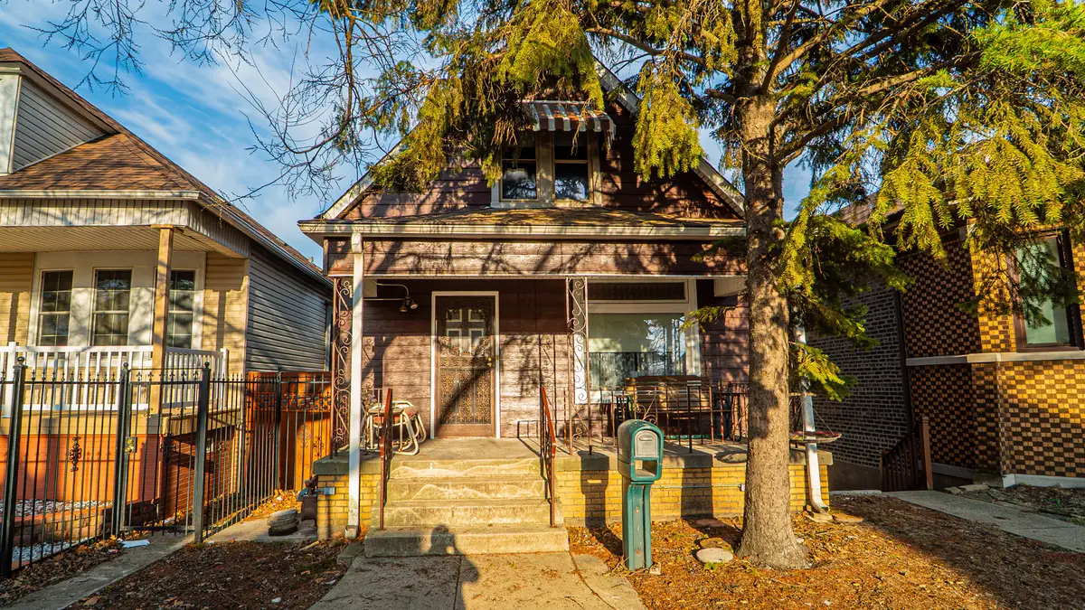 10747 S Avenue H, Chicago, IL 60617 - #1