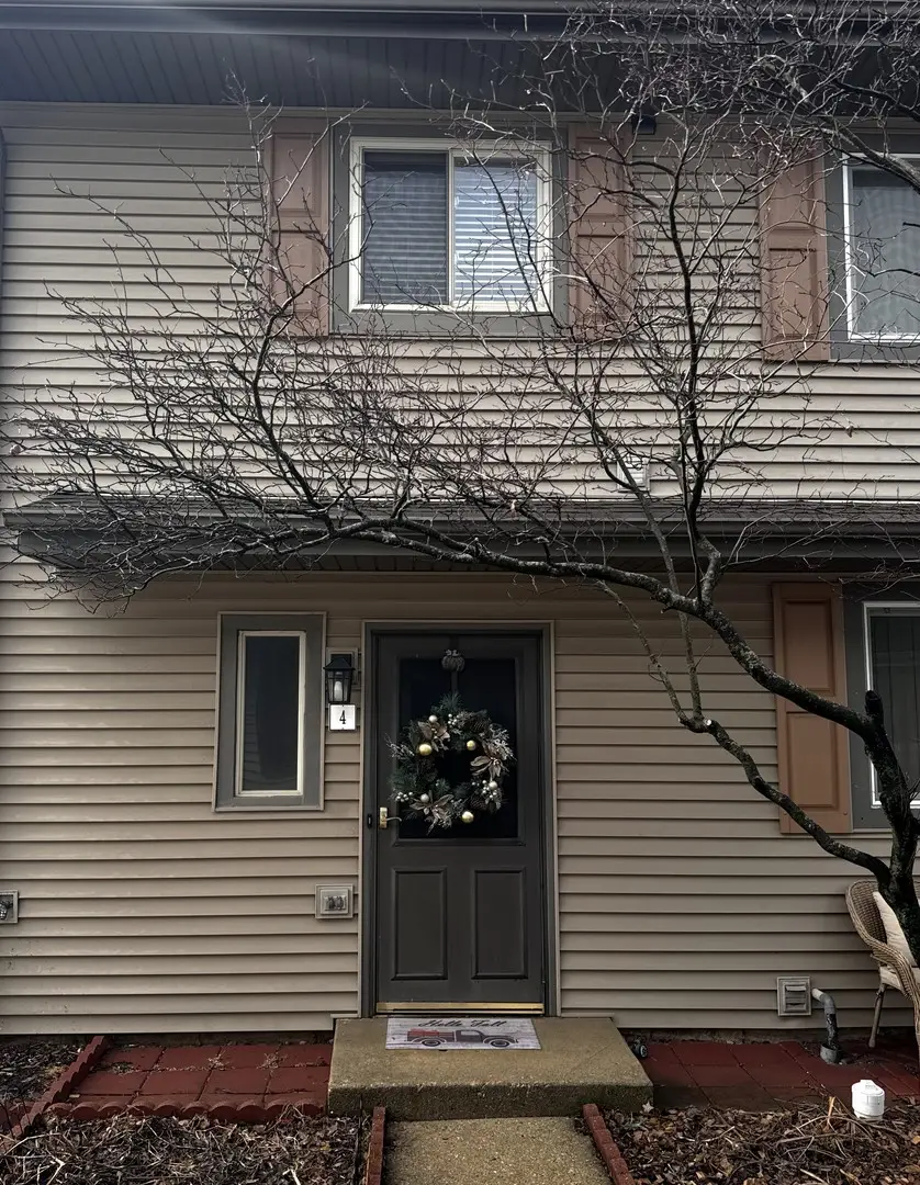 2S739 Winchester Circle #4, Warrenville, IL 60555 - #1