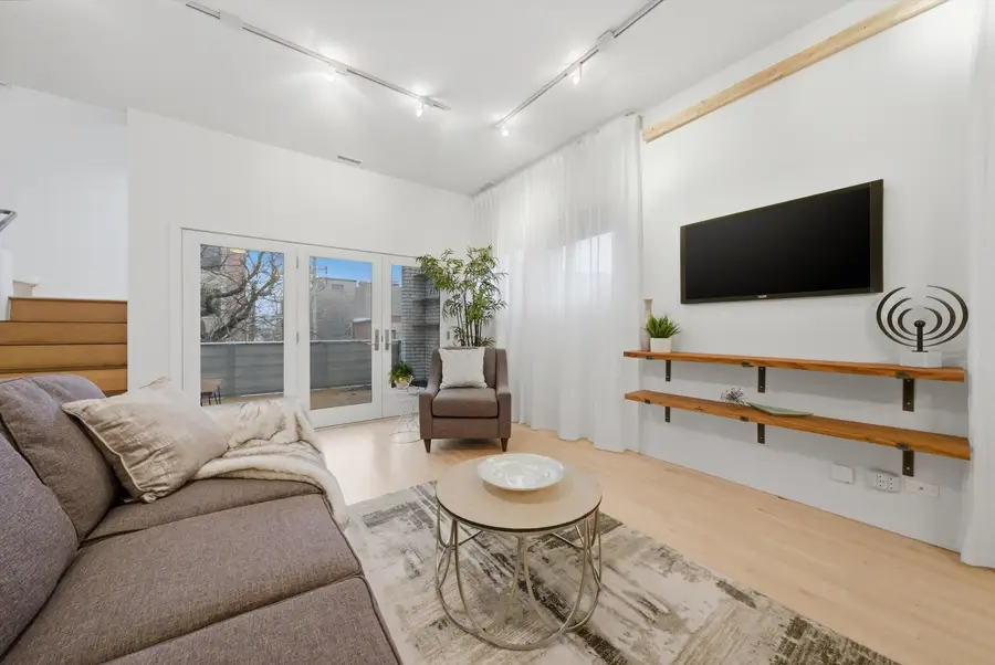 Address Withheld By Seller, Chicago, IL 60642 - #2