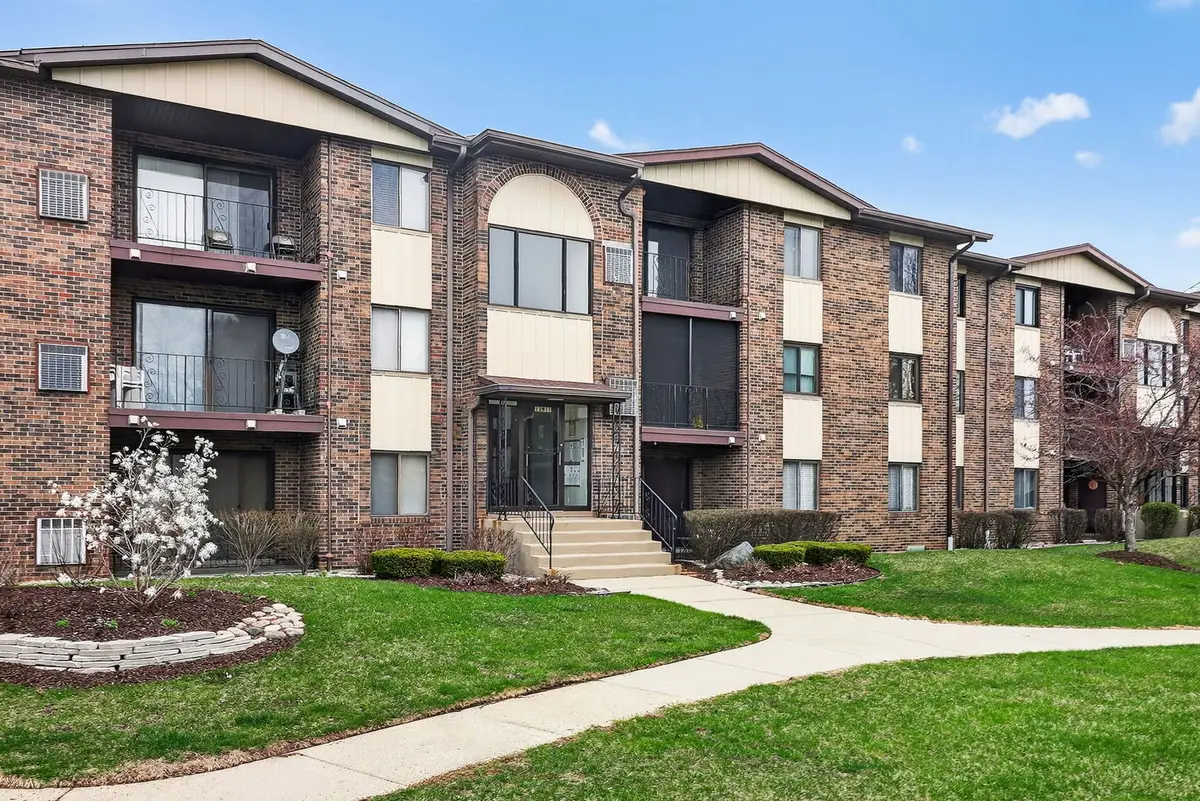 13911 Laramie Avenue #122, Crestwood, IL 60418 - #1