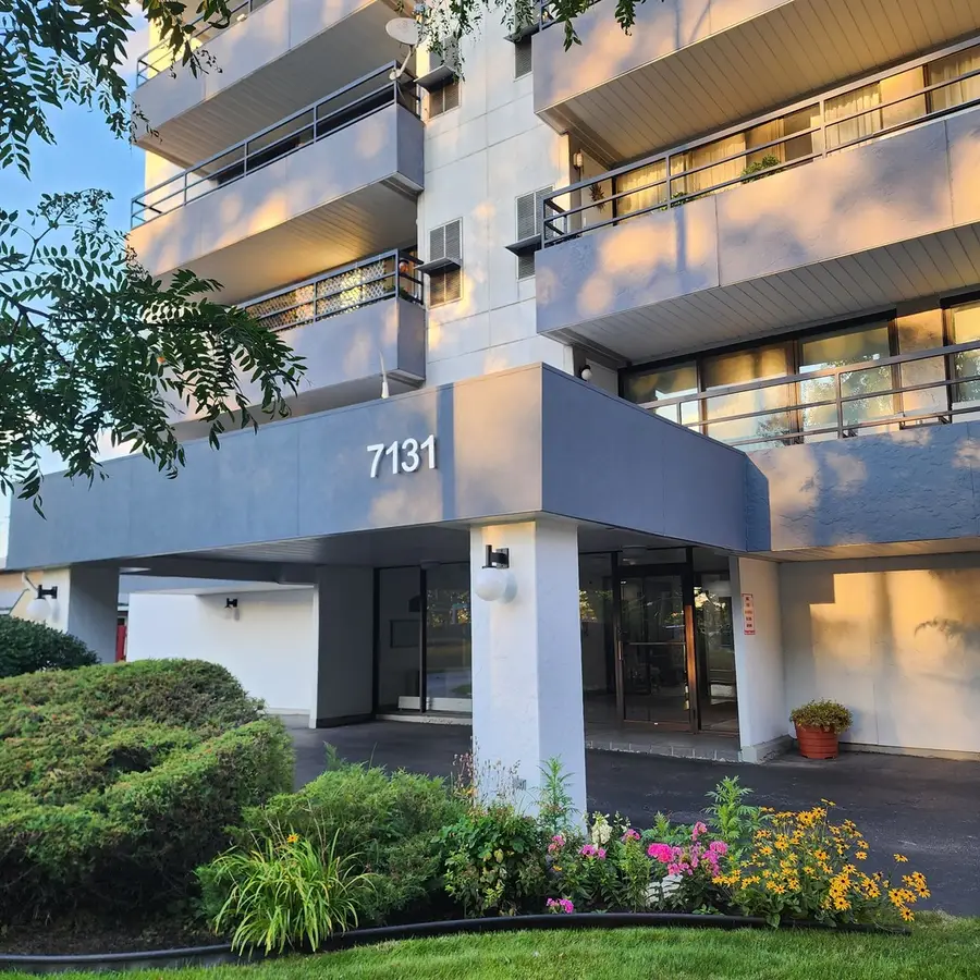 7131 N Caldwell Avenue #4S, Chicago, IL 60646 - #2