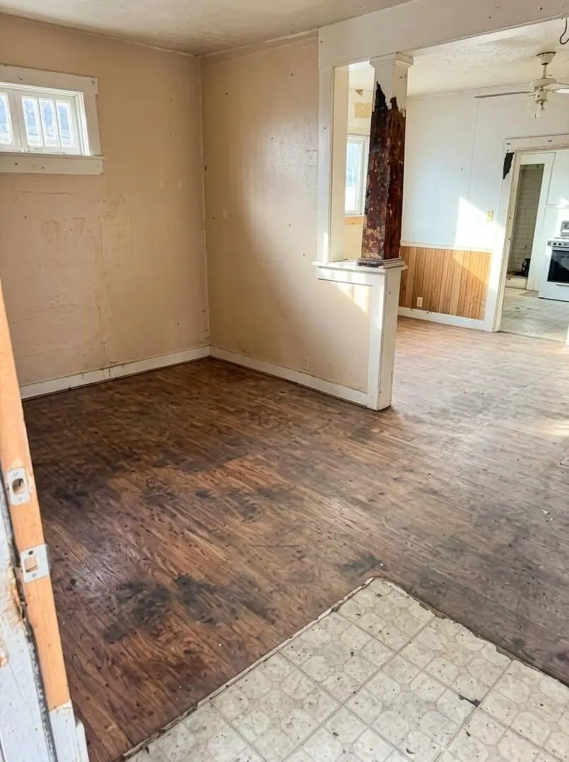 2516 Pine Avenue, Mattoon, IL 61938 - #3