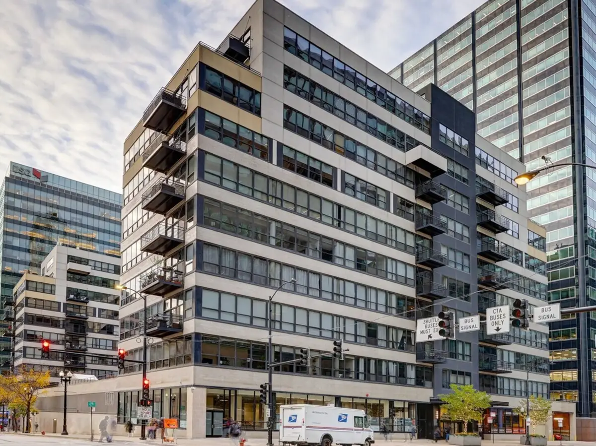 130 S Canal Street #9F, Chicago, IL 60606 - #1