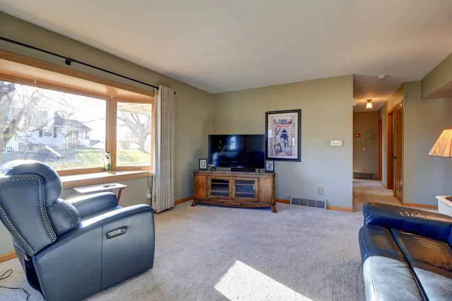 320 10th Street, Fulton, IL 61252 - #2