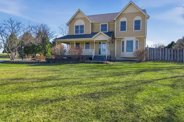 2N879 Howard Road, Maple Park, IL 60151