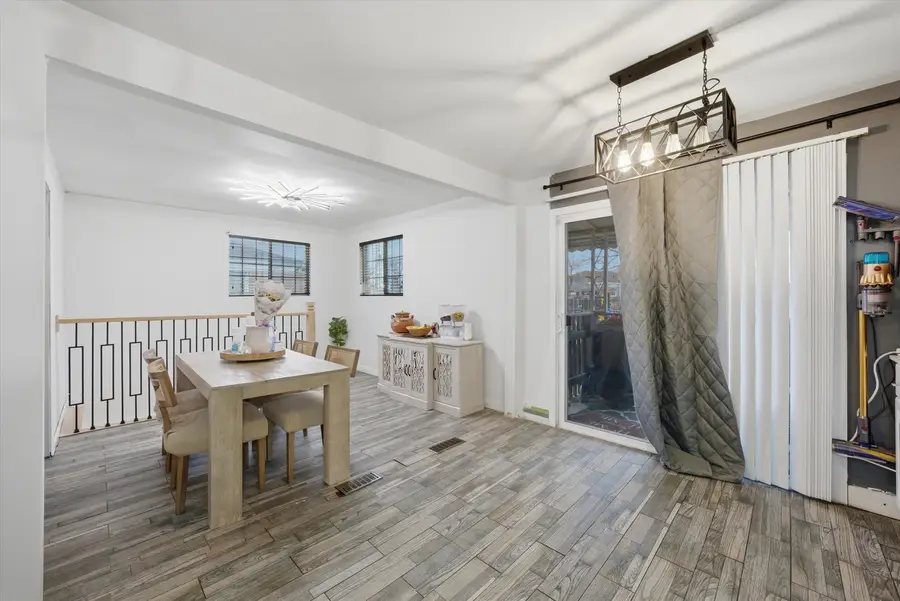 8213 S Kildare Avenue, Chicago, IL 60652 - #3