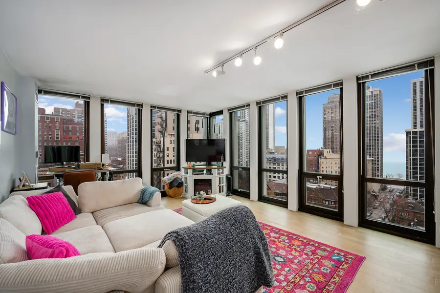 1 E Scott Street #1403, Chicago, IL 60610 - #3