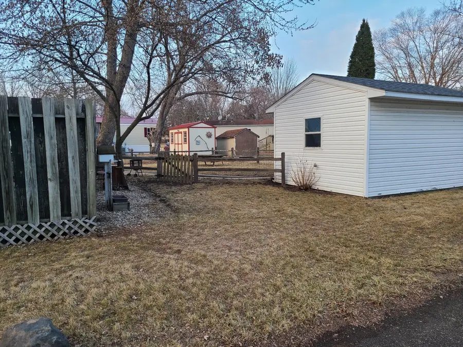 291 Il Rt 2 #49, Dixon, IL 61021 - #3