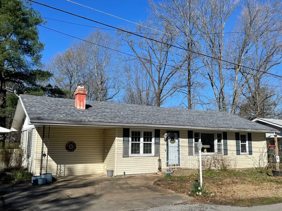 504 N Billy Bryan Street, Carbondale, IL 62901 - #2