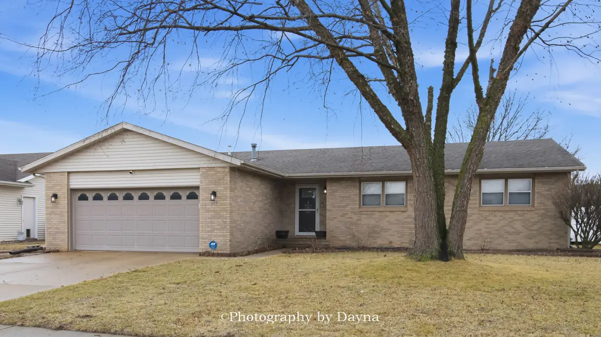 609 N Monroe Avenue, Bradley, IL 60915 - #1