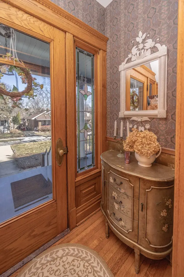 660 Glenwood Avenue, Joliet, IL 60435 - #2