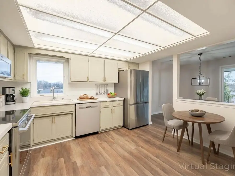 9120 S Pulaski Road #2W, Oak Lawn, IL 60453 - #3