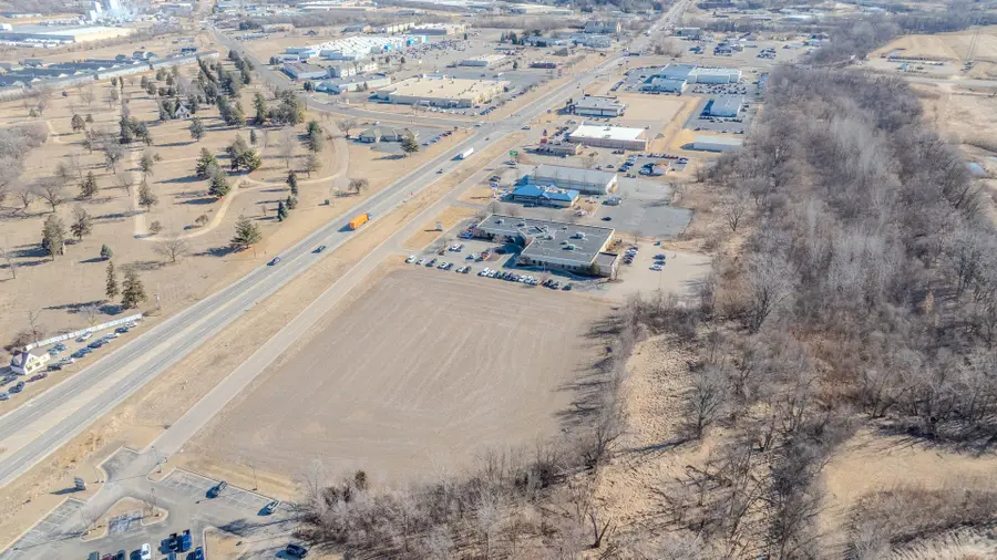 2701 Lincoln Way, Clinton, IA 52732 - #2