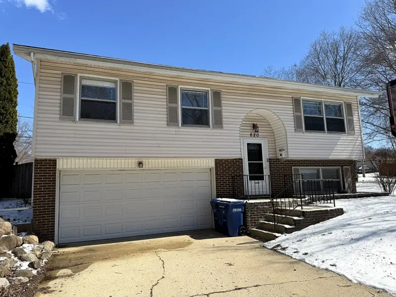 620 S 9th Avenue, Saint Charles, IL 60174 - #2