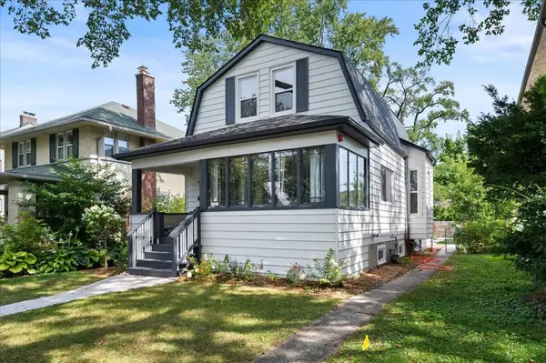 830 N Grove Avenue, Oak Park, IL 60302