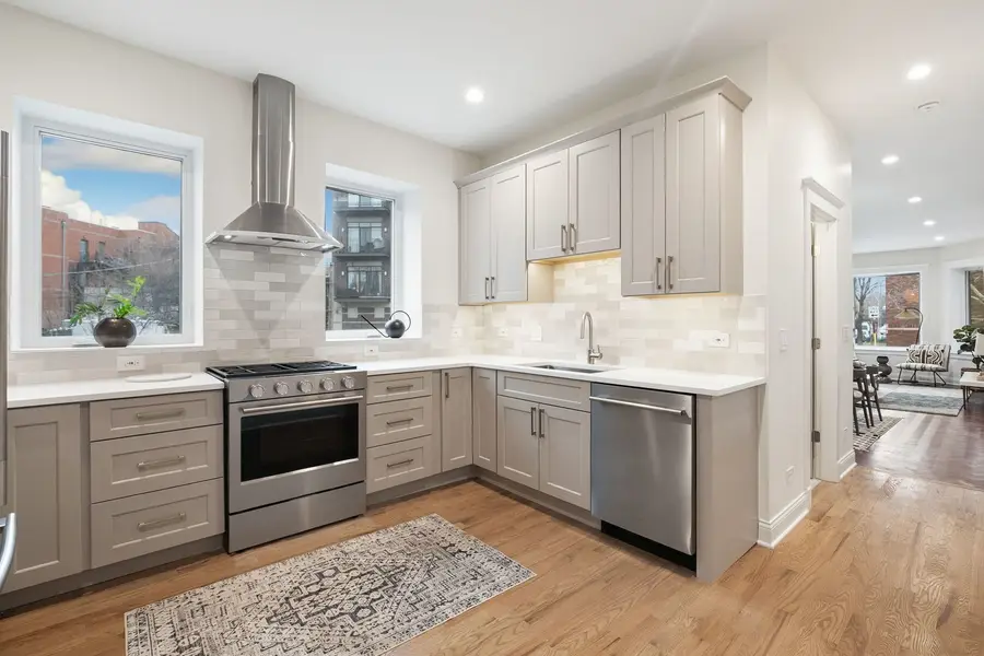 3354 N Whipple Street #1F, Chicago, IL 60618 - #3