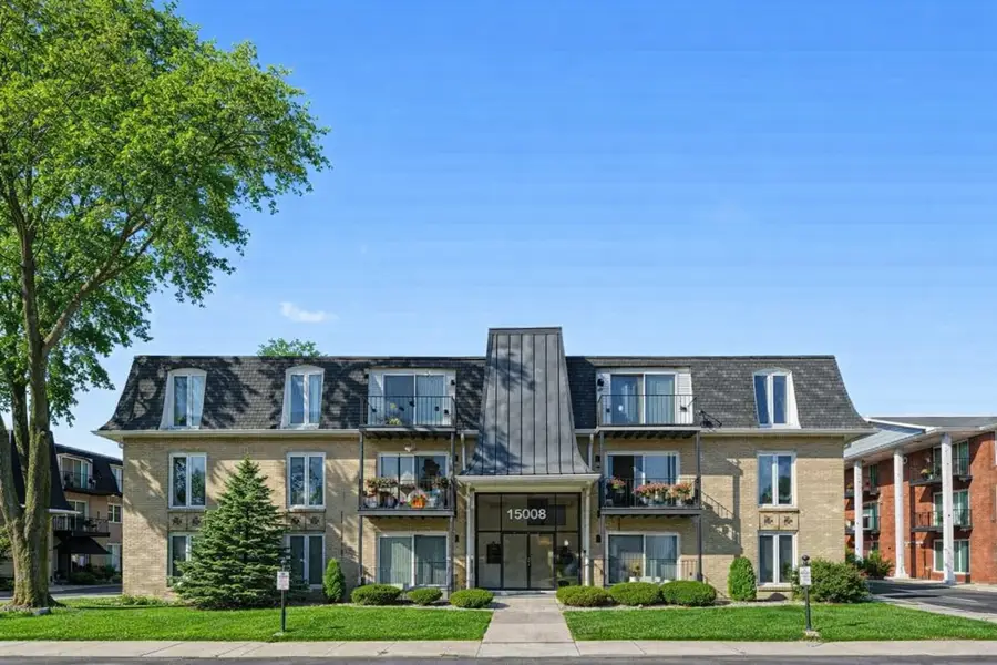10308 Circle Drive #301, Oak Lawn, IL 60453 - #2