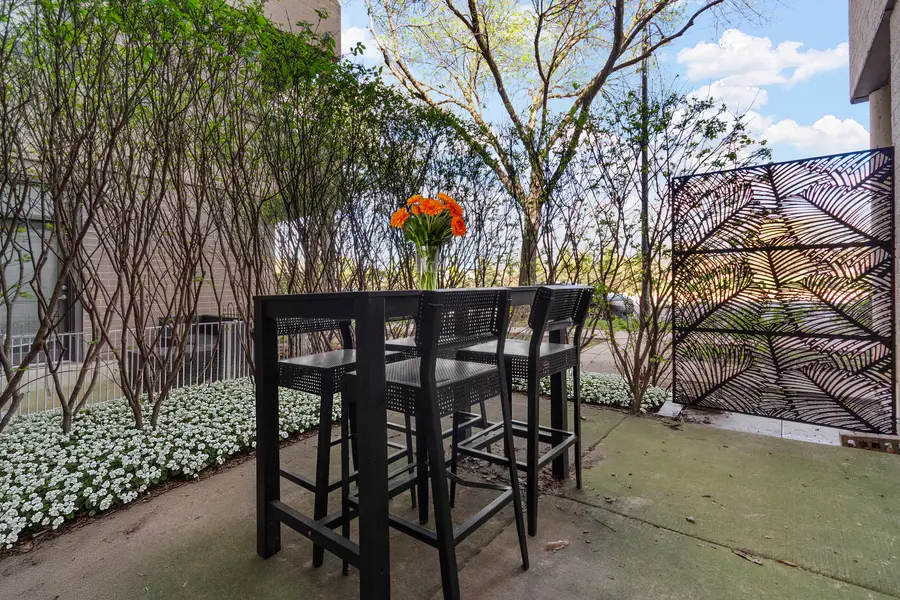 2409 W Catalpa Avenue #106, Chicago, IL 60625 - #2