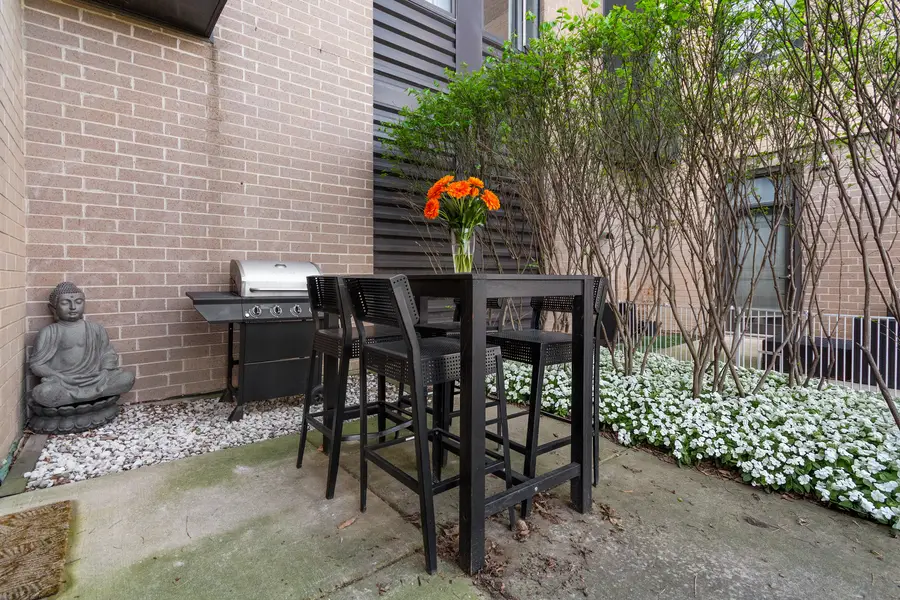 2409 W Catalpa Avenue #106, Chicago, IL 60625 - #3