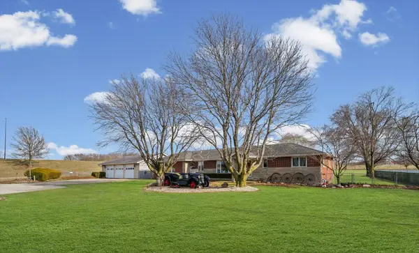 945 Troy Phillips Road, Monticello, IL 61856