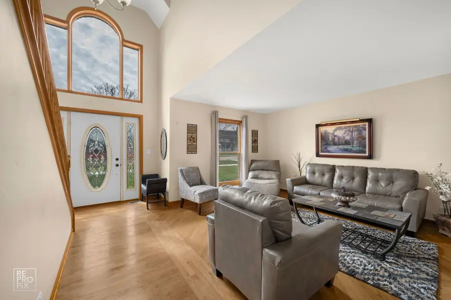 560 E Armitage Avenue, Addison, IL 60101 - #3