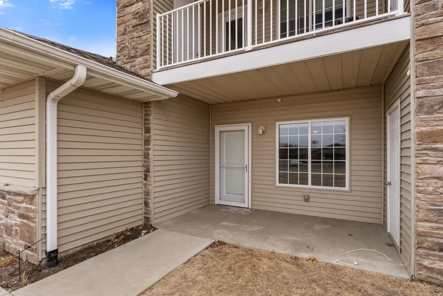 300 E Franklin Street #101, Eldridge, IA 52748 - #3