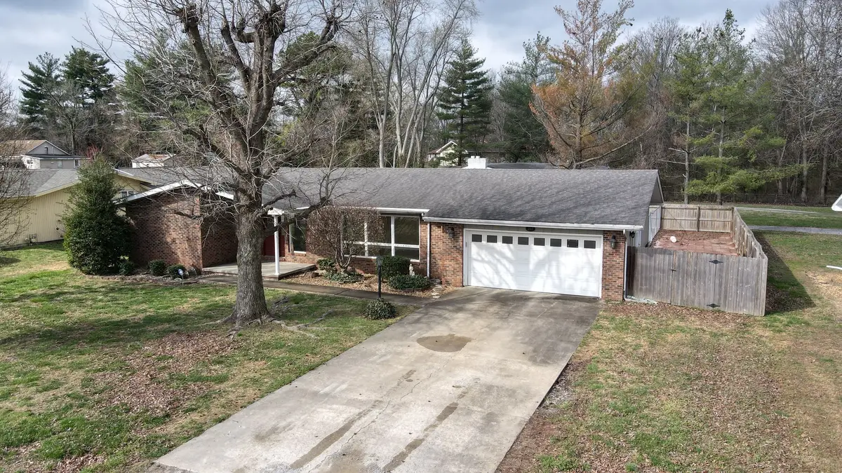 207 N Illinois Avenue, West Frankfort, IL 62896 - #1