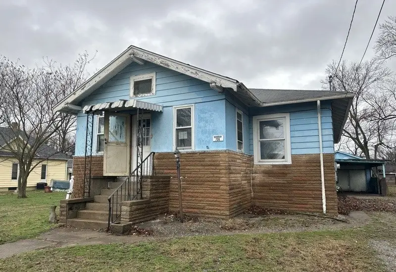 706 E Park Street, Du Quoin, IL 62832 - #1