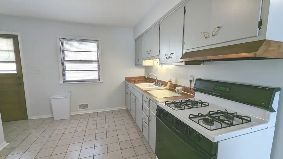 1308 19th Street, Rockford, IL 61104 - #2