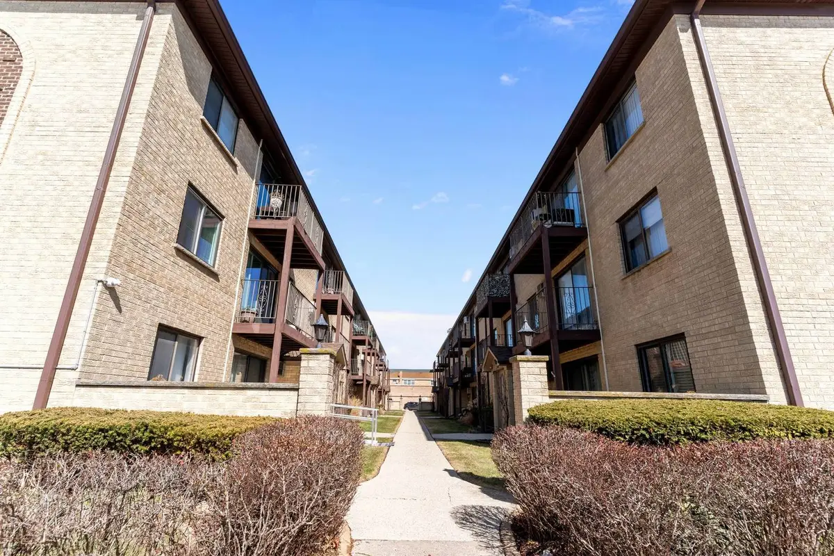 7202 W Wrightwood Avenue #3S, Elmwood Park, IL 60707 - #1