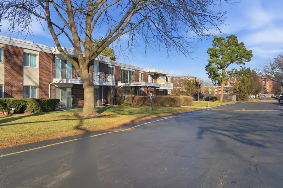 100 Deborah Lane #B26, Wheeling, IL 60090 - #2