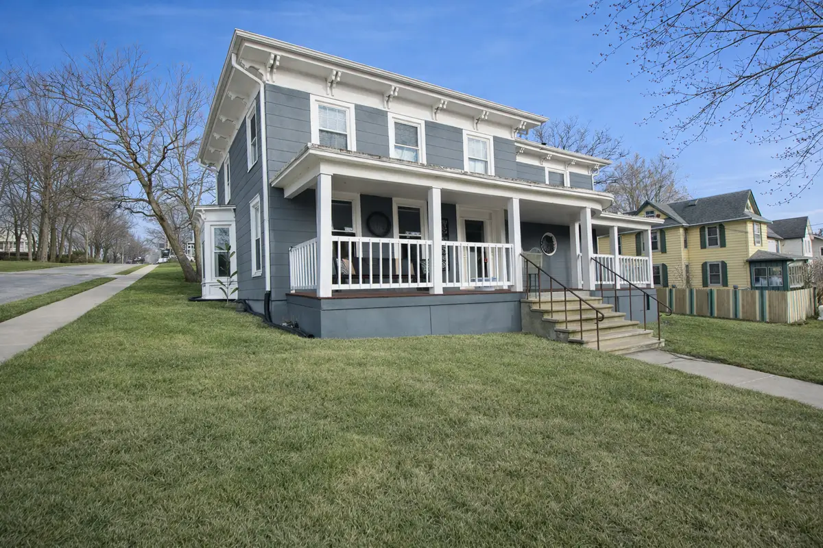 402 S Ottawa Avenue, Dixon, IL 61021 - #1
