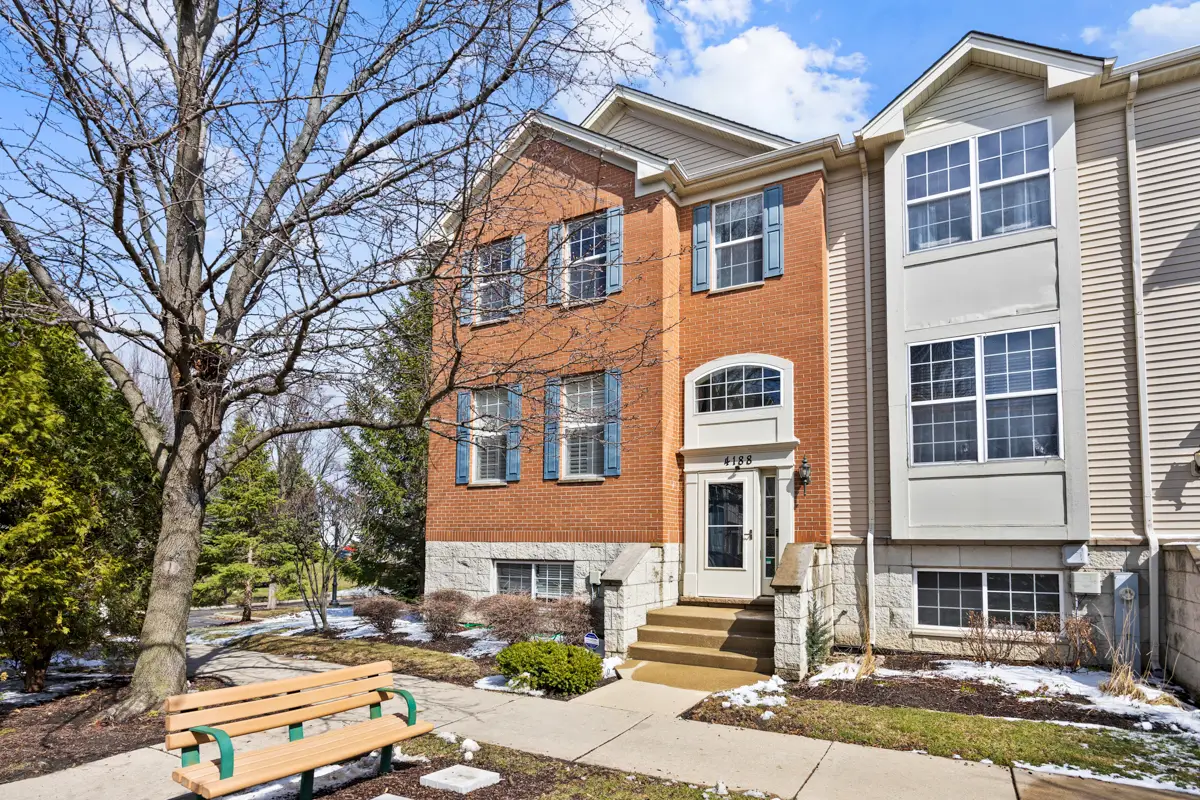 4188 Milford Lane, Aurora, IL 60504 - #1