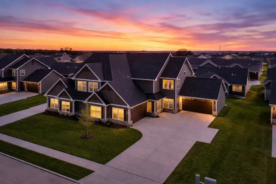 3085 Shanes Way, Bettendorf, IA 52722 - #3