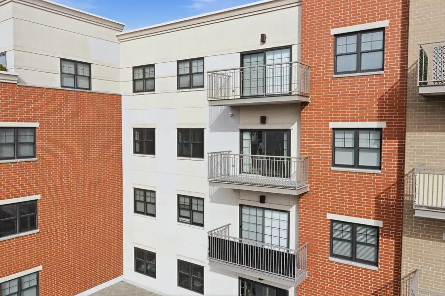 14 S Prospect Street #402, Roselle, IL 60172 - #3