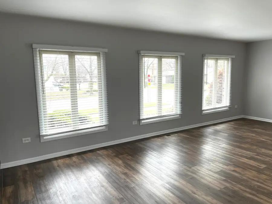 538 Blackstone Avenue, Glenwood, IL 60425 - #3