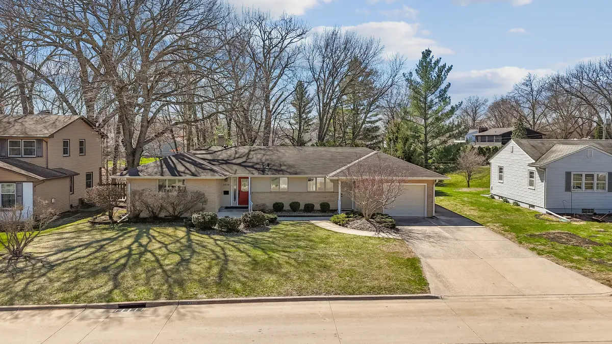 3410 37th Avenue, Rock Island, IL 61201 - #1