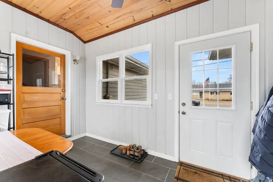 307 SE 8th Avenue, Aledo, IL 61231 - #3