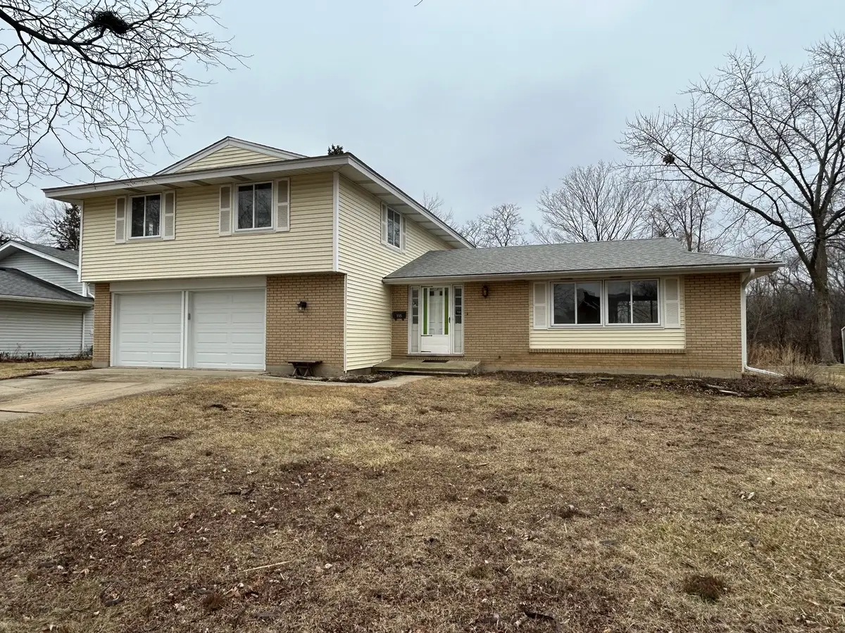 235 Quincy Court, Schaumburg, IL 60193 - #1