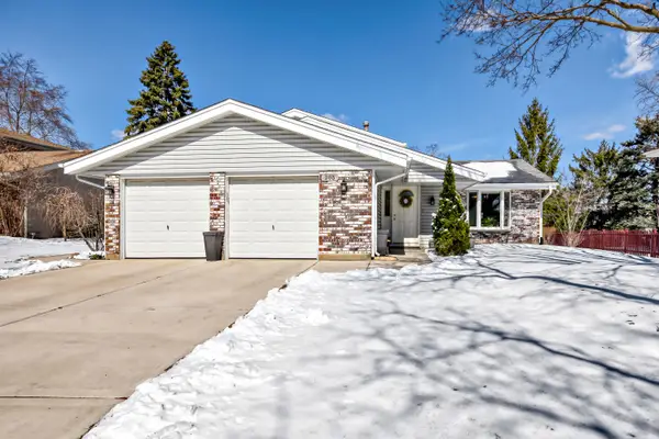 205 Cambridge Lane, Bloomingdale, IL 60108